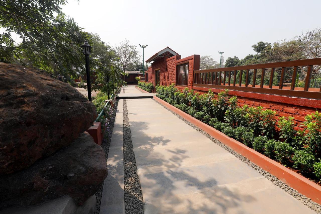 Pali Village Resort Mira-Bhayandar Exteriör bild